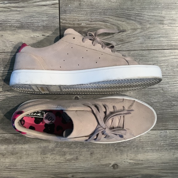 "Adidas Women's Tennis Shoes Size 10.5 - Athletic Sneakers for Court Play" - Picture 6 of 10